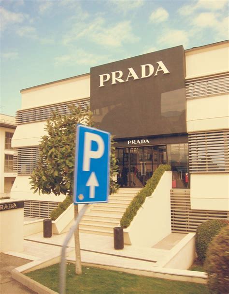 prada outlet florence opening times|Prada outlet florence italy rome.